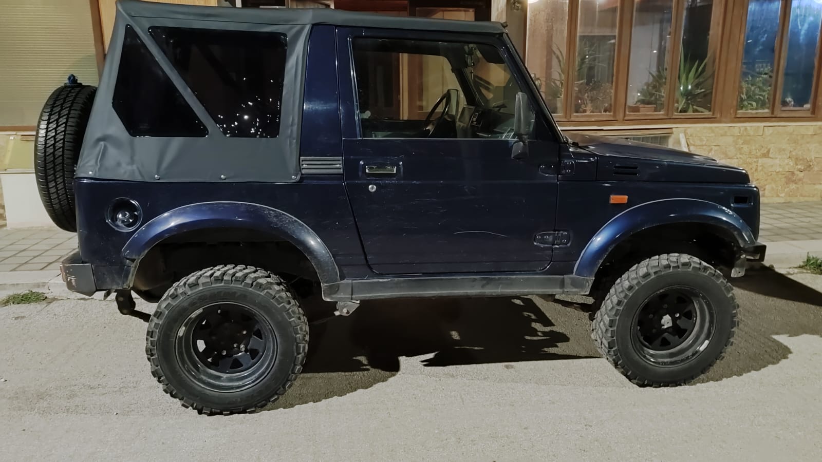 CAPPOTTINA SUZUKI SJ/ SAMURAI CON VETRI SCURI (NERA) - Autoricambi4x4