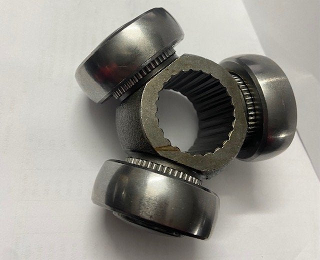 CROCIERA TRIPOIDE RINFORZATA TOYOTA 34X47,90X15,85 NUMERO DENTI 24 - Autoricambi4x4