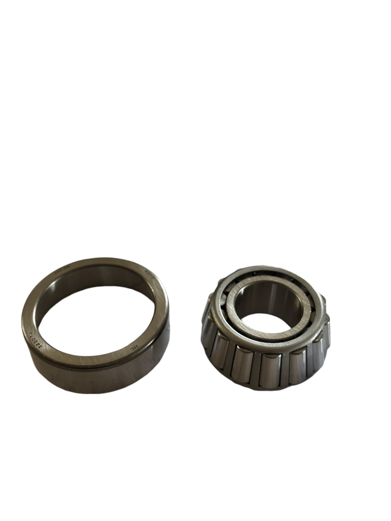 CUSCINETTO A RULLI CONICI MOZZO RUOTA ANTERIORE ESTERNO NISSAN (KOYO) - Autoricambi4x4