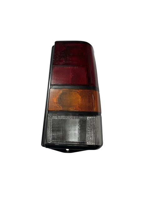 FANALE POSTERIORE DESTRO FIAT PANDA (141) DAL 1986 AL 2003 COMPLETO DI PORTA LAMPADA - Autoricambi4x4