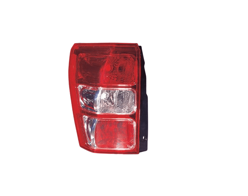 FANALE POSTERIORE SINISTRO SUZUKI GRAND VITARA DAL 2005 (5 PORTE) - Autoricambi4x4