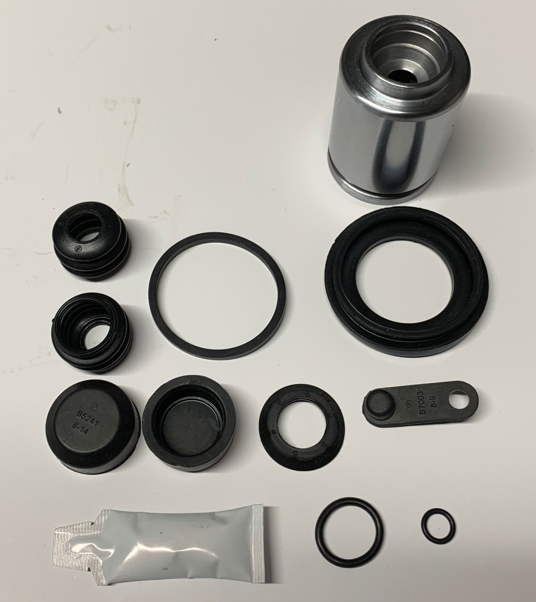 KIT REVISIONE PINZA FRENO POSTERIORE NISSAN CABSTAR (Pistone: 46mm) - Autoricambi4x4
