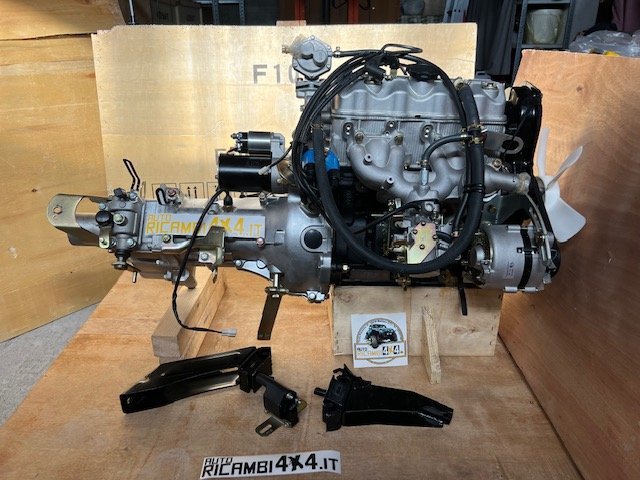 Motore completo con cambio Suzuki SJ410/ Santana/ Samurai 1.0 (F10A) (modello a Carburatore) - Autoricambi4x4 - vista 13
