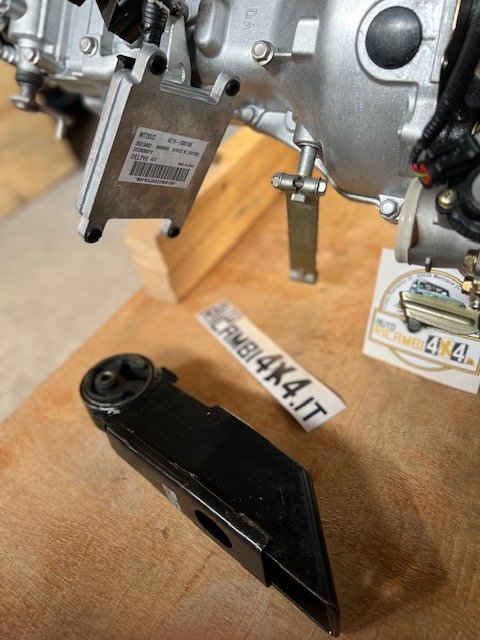 Motore completo con cambio Suzuki SJ410/ Santana/ Samurai 1.0 (F10A) (modello Iniezione) - Autoricambi4x4 - vista 13