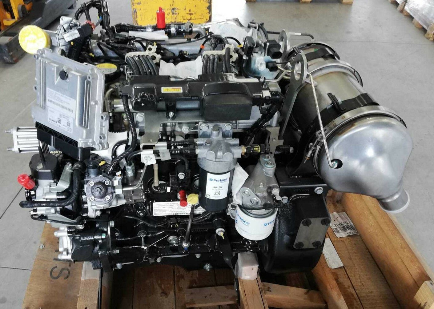 MOTORE NUOVO PERKINS 4 CILINDRI TURBO_ COMMORAIL CON CENTRALINA - Autoricambi4x4