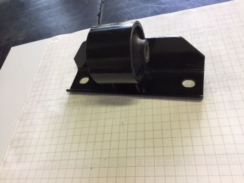 SUPPORTO DIFFERENZIALE NISSAN KING KAB 547102S700 - Autoricambi4x4