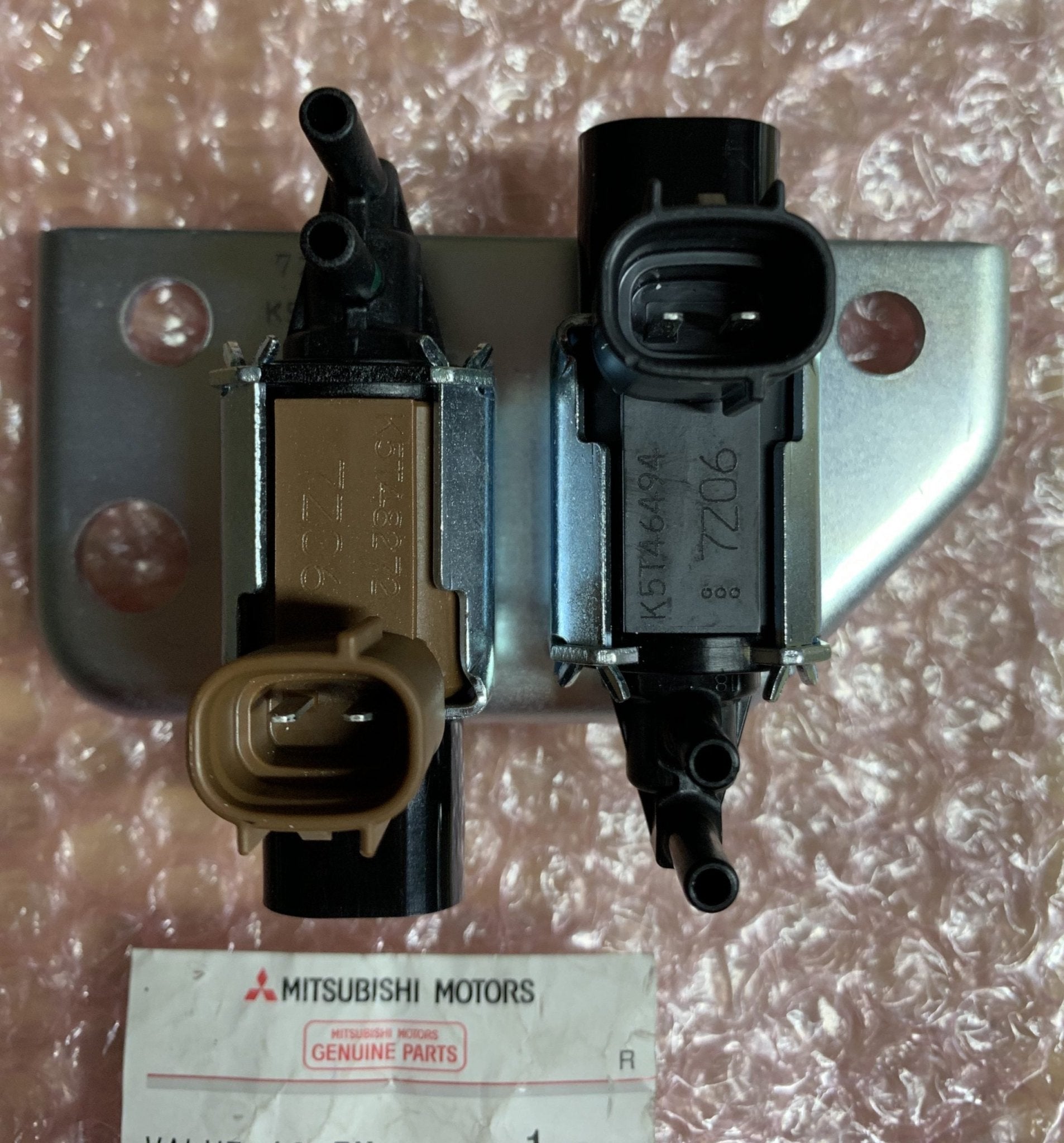 Valvola Solenoide/ Valvola Regolazione Pressione Mitsubishi Pajero/ L200 (Originale) - Autoricambi4x4 - vista 3