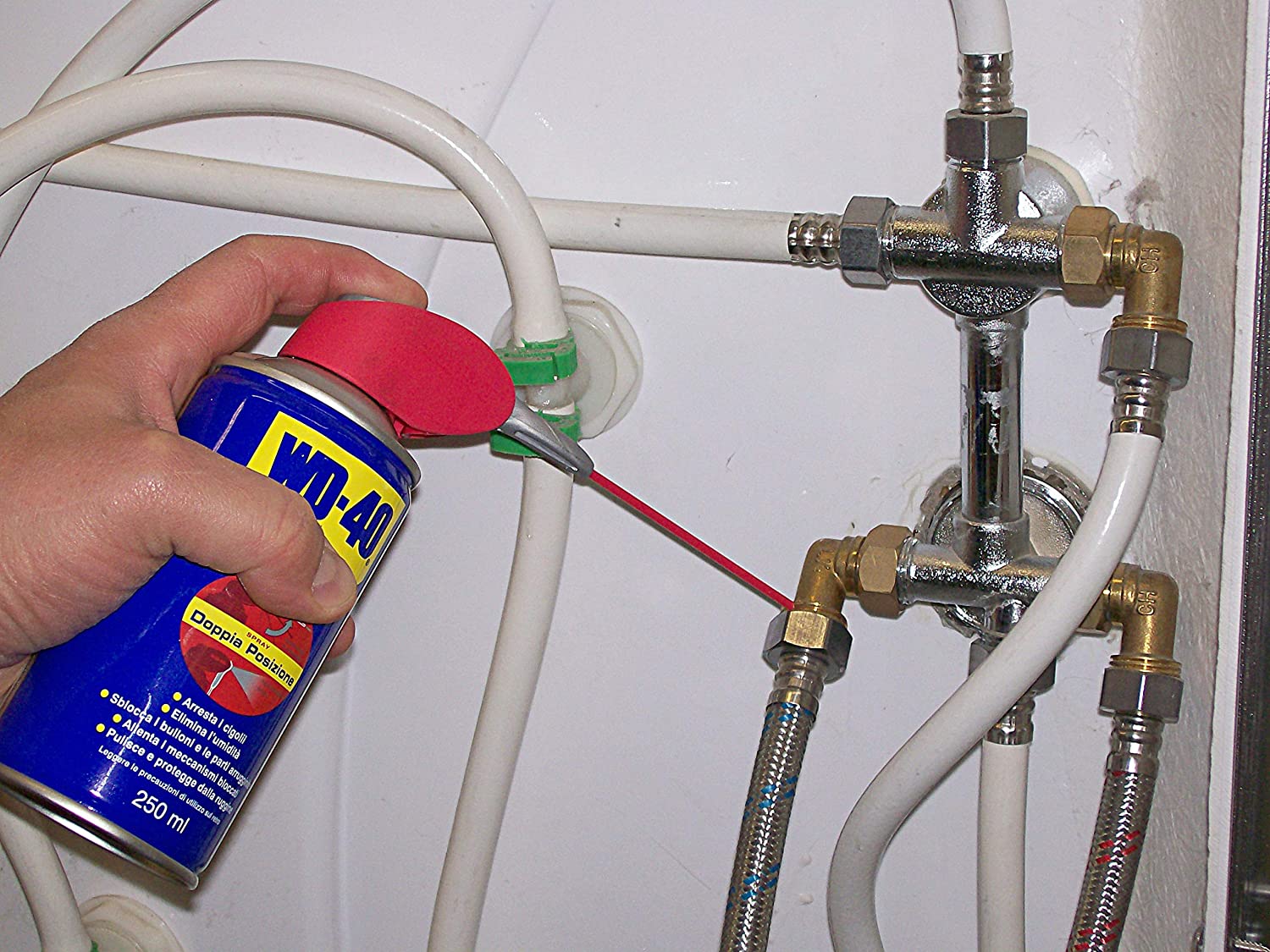 WD - 40 SPRAY/PRODOTTO MULTIFUNZIONE A DOPPIA POSIZIONE - Autoricambi4x4