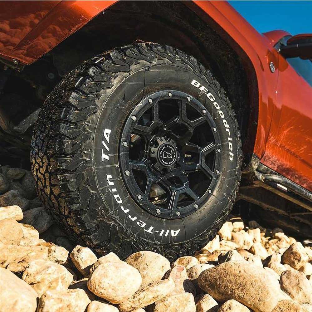 Cerchio in lega Matte Black Overland Black Rhino - Autoricambi4x4
