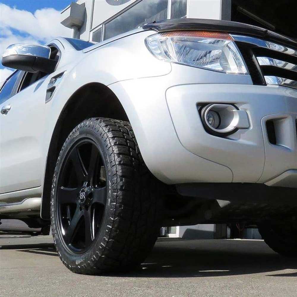 Cerchio in lega opaco nero Haka Black Rhino - Autoricambi4x4