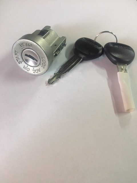 CILINDRO QUADRO + CHIAVE / BLOCCHETTO AVVIAMENTO MITSUBISHI (con perno grosso) - Autoricambi4x4