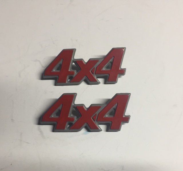 COPPIA DI DUE TARGHETTE/SIGLE LATERALI FIAT PANDA DAL 1993 ( 4X4 ) - Autoricambi4x4