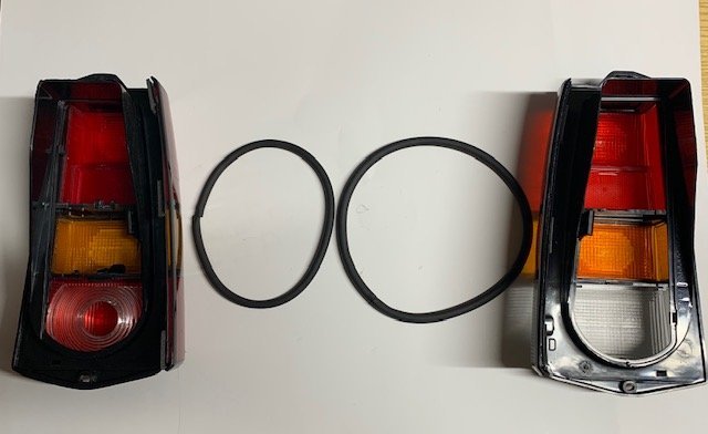 COPPIA FANALI/FANALINI/STOP POSTERIORI DESTRO - SINISTRO FIAT PANDA (141_) DAL 1986 AL 2003 - Autoricambi4x4