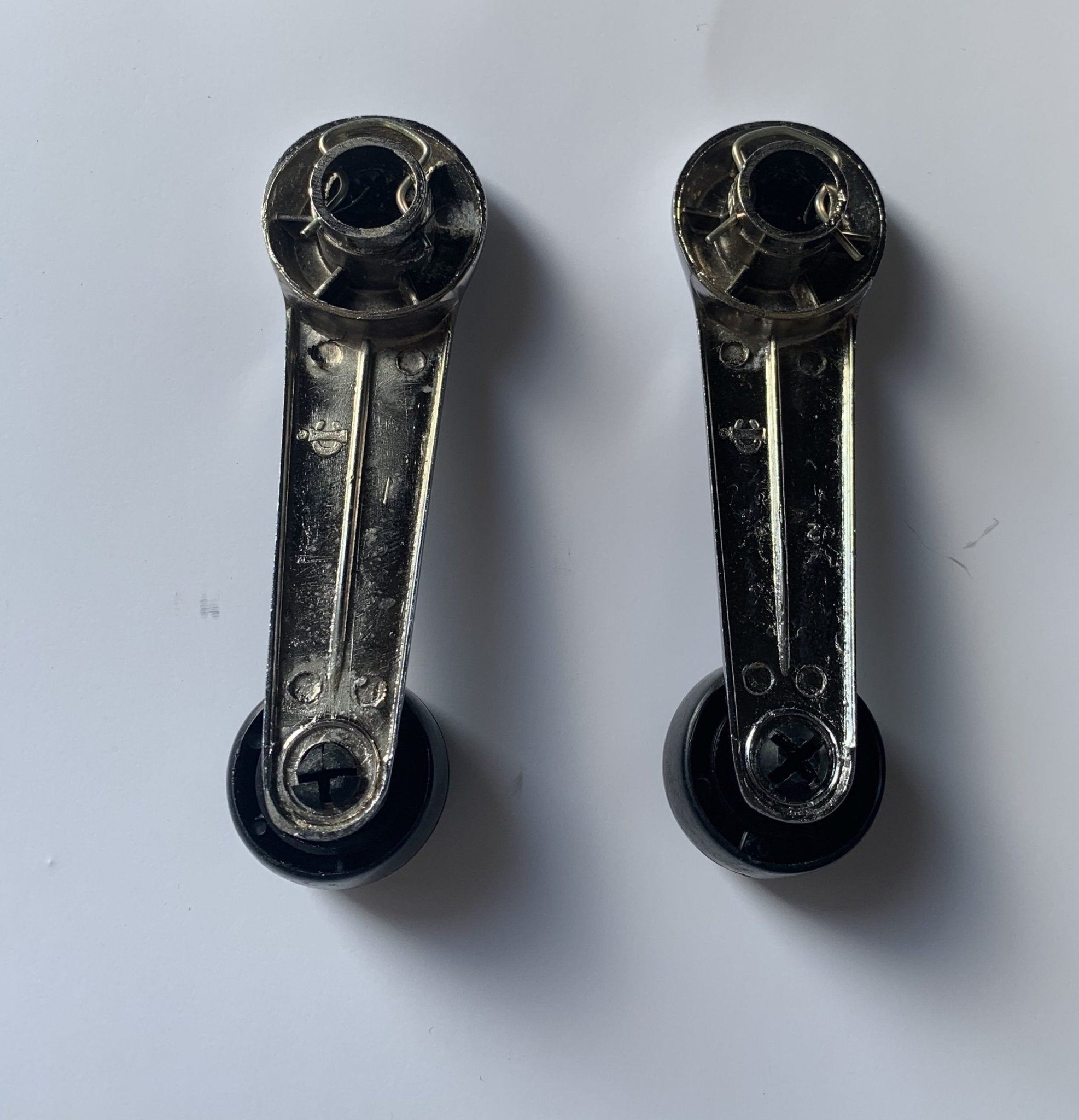 COPPIA MANIGLIE ALZAVETRO CROMATA DESTRA E SINISTRA SUZUKI SJ410/ SJ413 - Autoricambi4x4