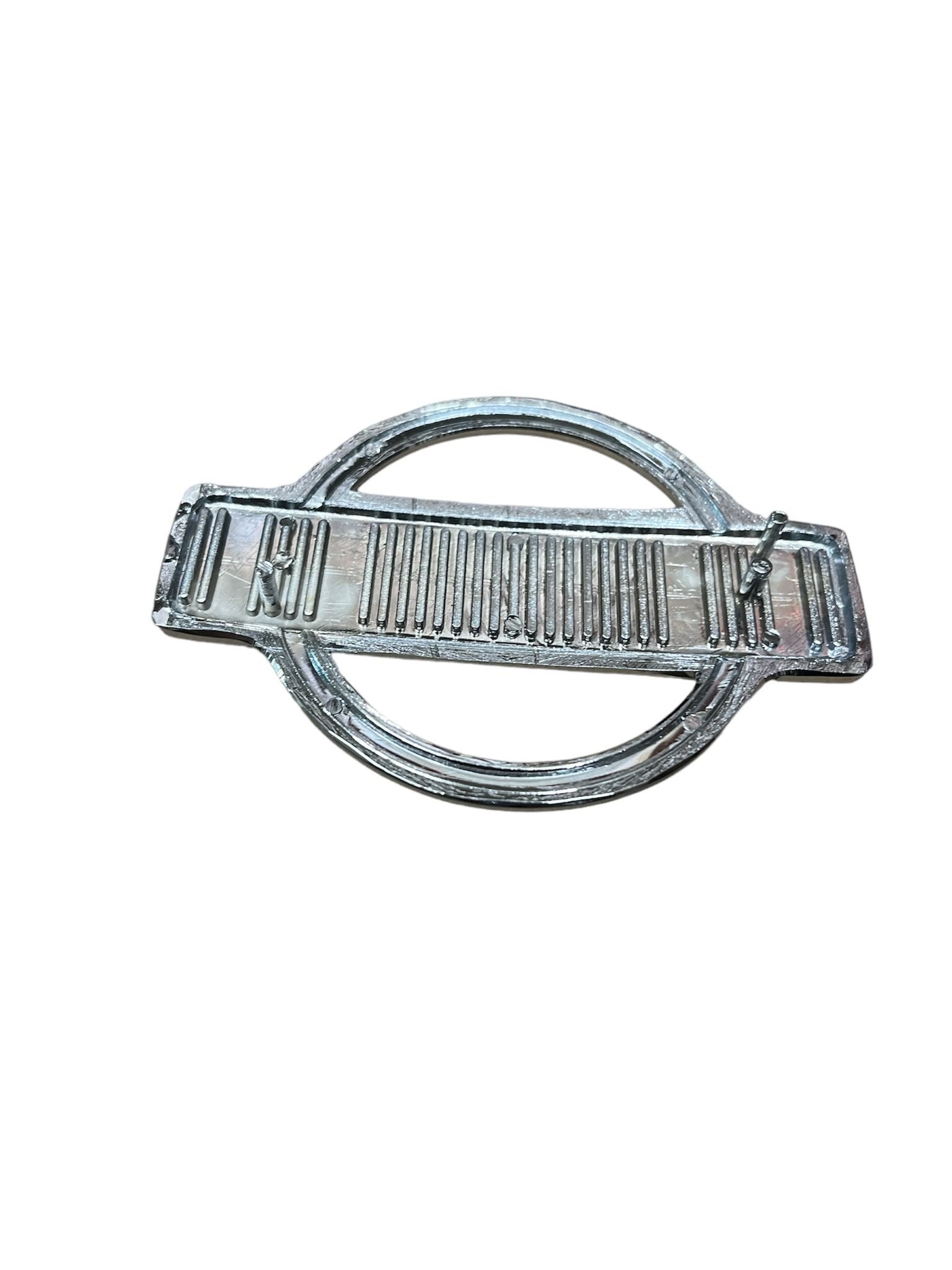 EMBLEMA/ STEMMA NISSAN KING CAB D21 - Autoricambi4x4