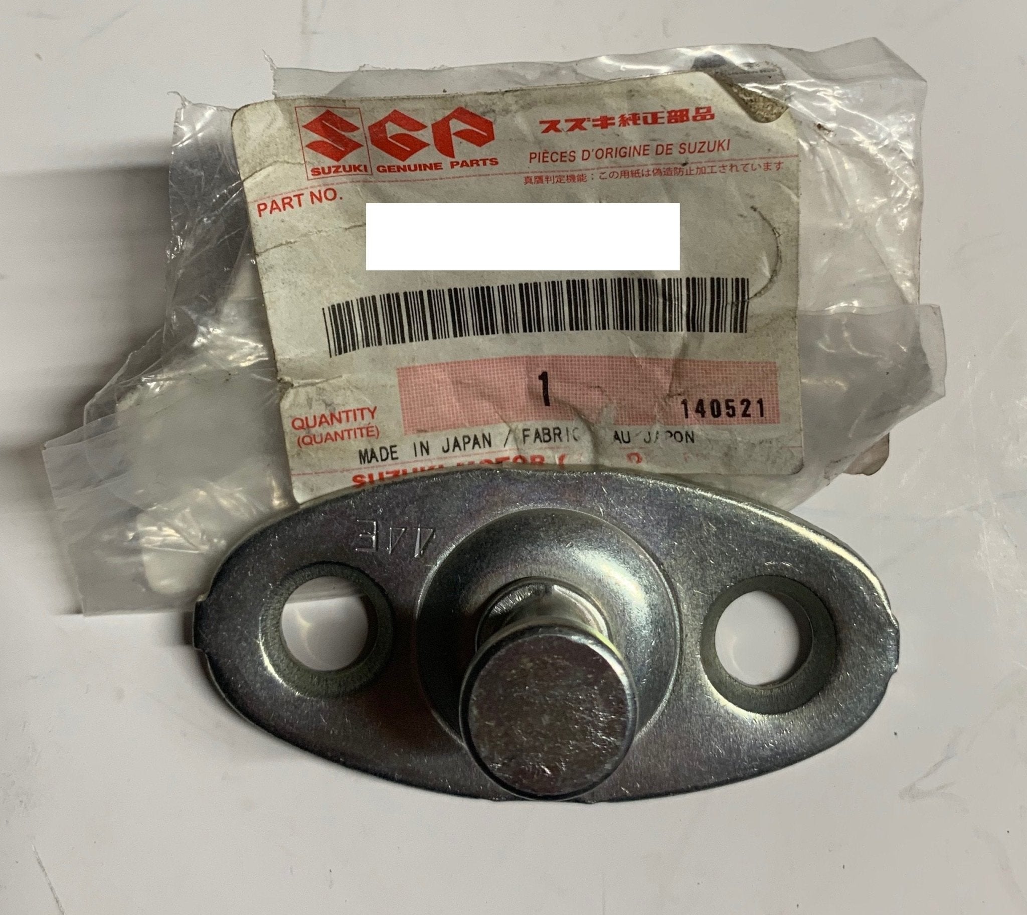 FERMO/ SCONTRINO CHIUSURA COFANO POSTERIORE SUZUKI (ORIGINALE) - Autoricambi4x4