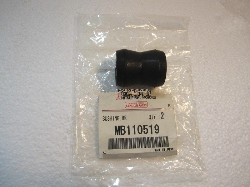 GOMMINA/ BOCCOLA AMMORTIZZATORE MITSUBISHI PAJERO/ L200 (ORIGINALE) - Autoricambi4x4