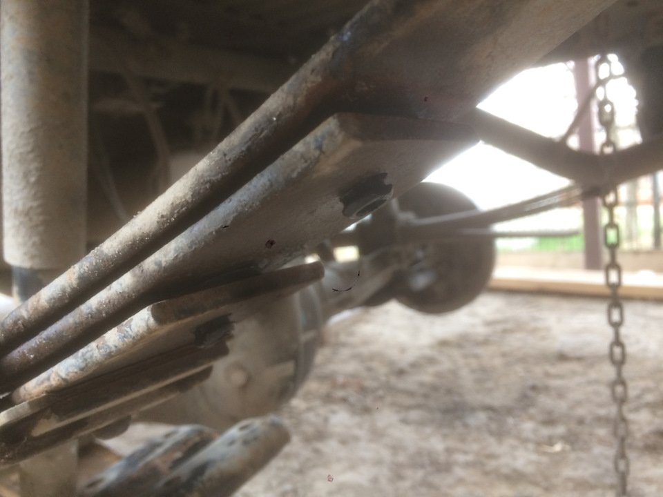 GOMMINO SILENZIAMENTO BALESTRA MITSUBISHI L200 - PAJERO (Compatibile Con Nissan) ORIGINALE - Autoricambi4x4