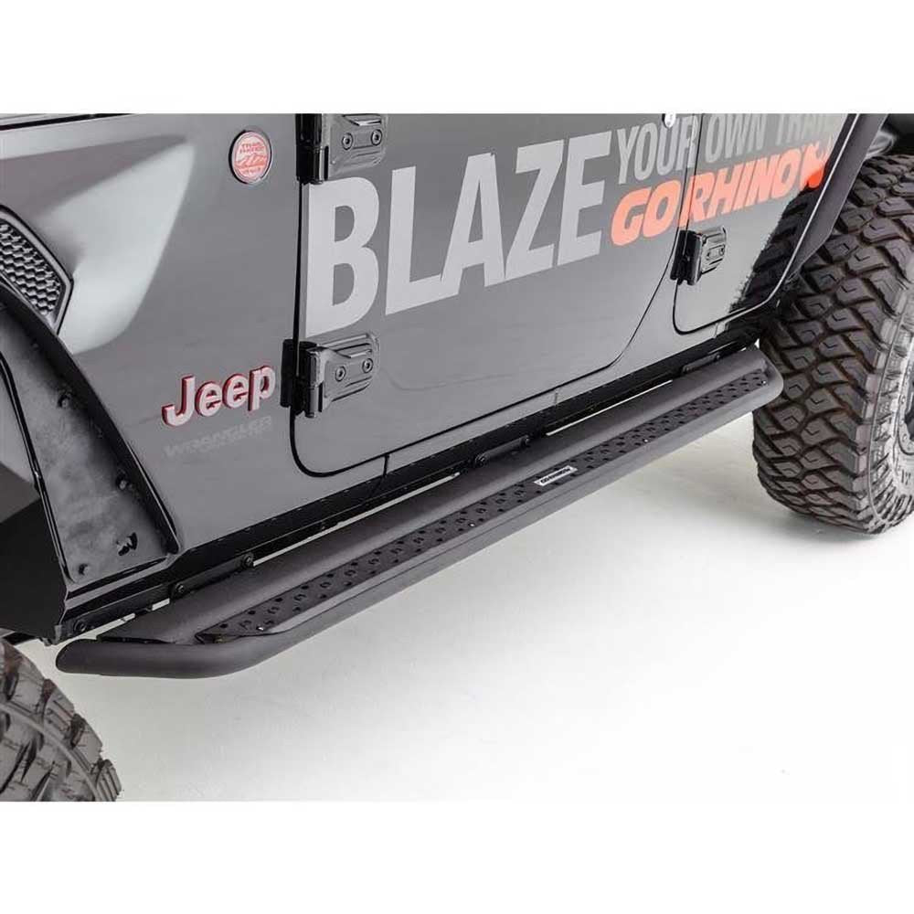 Gradini laterali Go Rhino Dominator Xtreme DSS - Autoricambi4x4