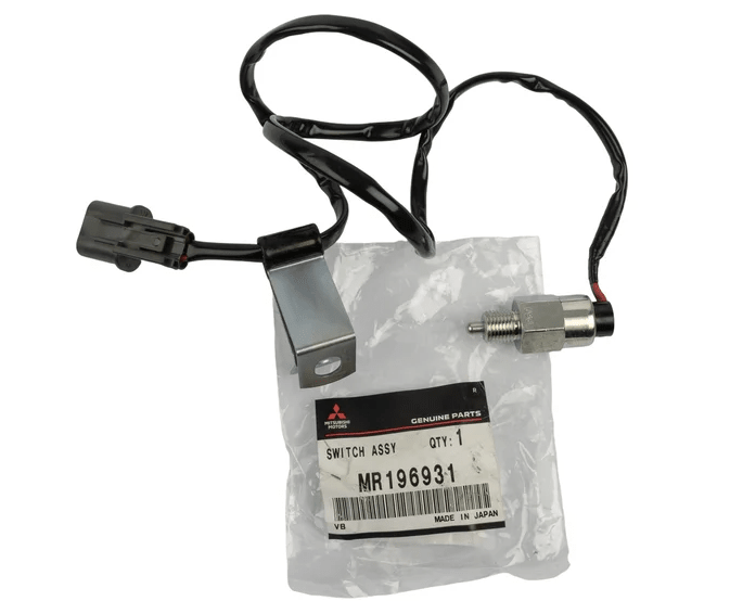 INTERRUTTORE RUOTA LIBERA MITSUBISHI PAJERO/ L200 (ORIGINALE) - Autoricambi4x4