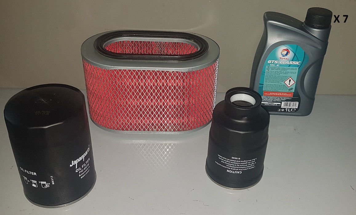 KIT TAGLIANDO 3 FILTRI+LITRI 7 TOTAL 10W40 MITSUBISHI PAJERO II 2.8 TD DAL 1994 AL 2000 (COD. MOTORE 4M40 - T) - Autoricambi4x4