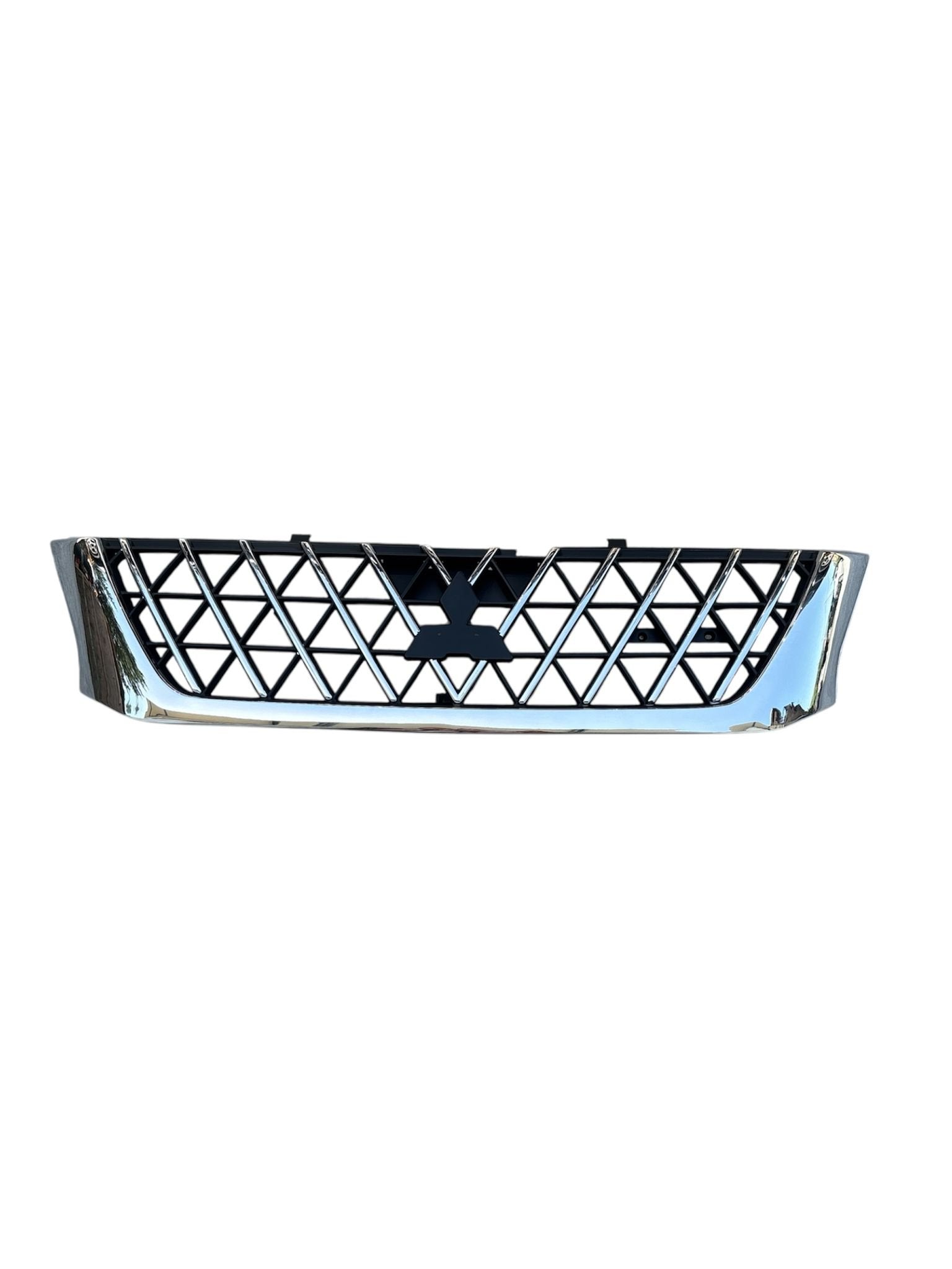 MASCHERINA/ GRIGLIA ANTERIORE CROMATA MITSUBISHI L200 DAL 2002 AL 2006 - Autoricambi4x4