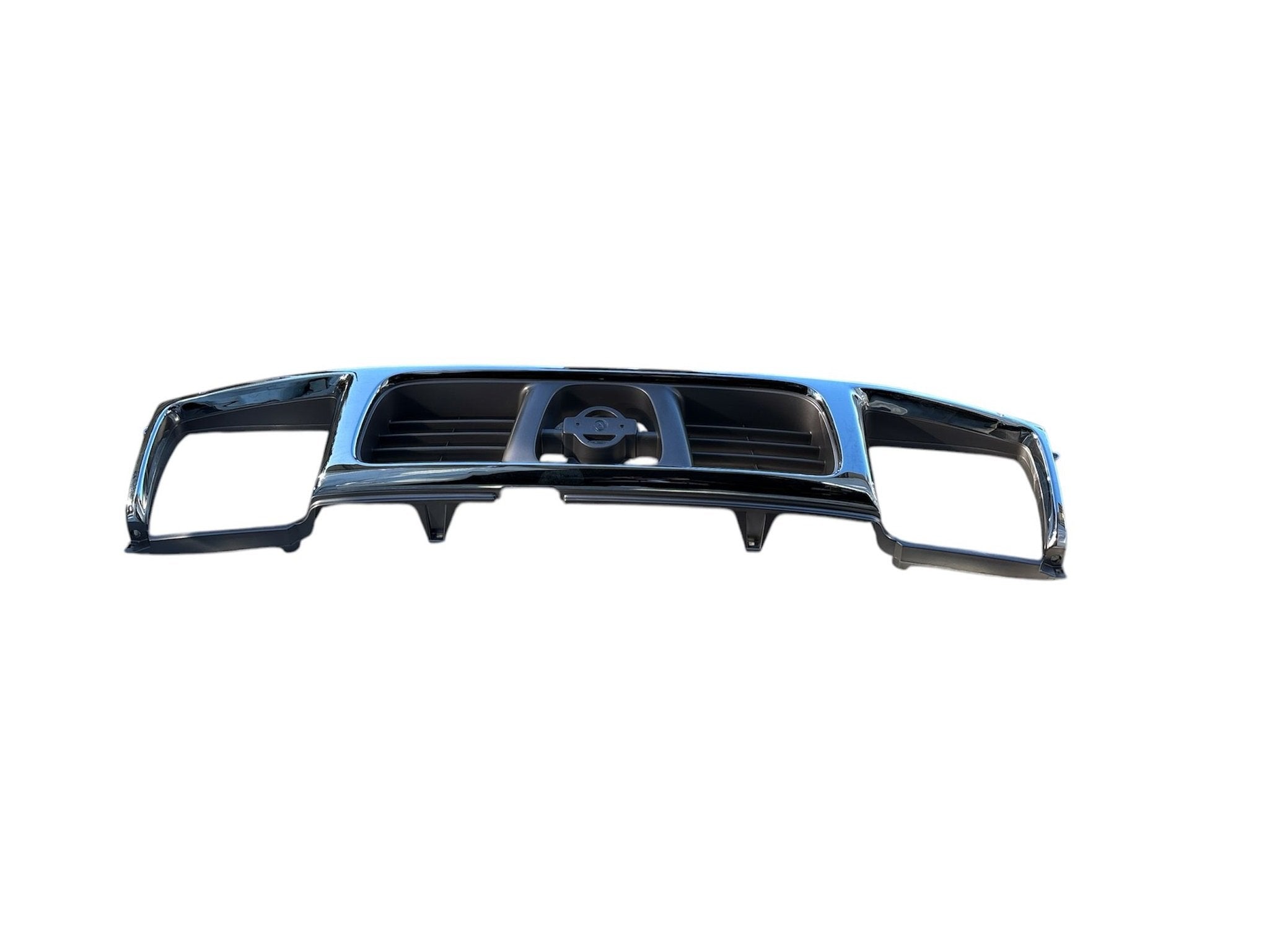MASCHERINA/ GRIGLIA ANTERIORE CROMATA NISSAN KING CAB D22 DAL 1998 AL 2001 - Autoricambi4x4