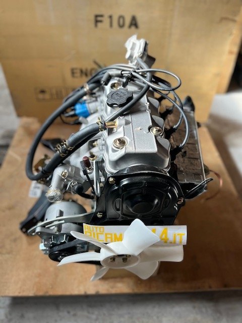 MOTORE COMPLETO CON CAMBIO SUZUKI SJ410/ SANTANA/ SAMURAI 1.0 (F10A) (MODELLO A CARBURATORE) - Autoricambi4x4