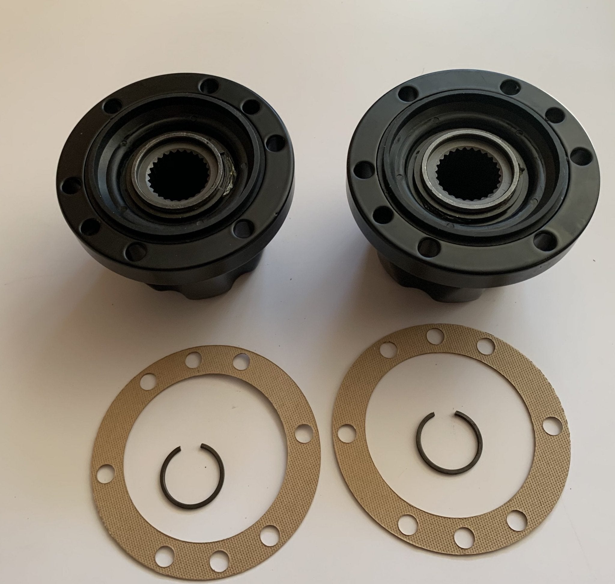 MOZZI RUOTA LIBERA SUZUKI SAMURAI / VITARA/ JIMNY 26 CAVE RINFORZATI (4MX) - Autoricambi4x4