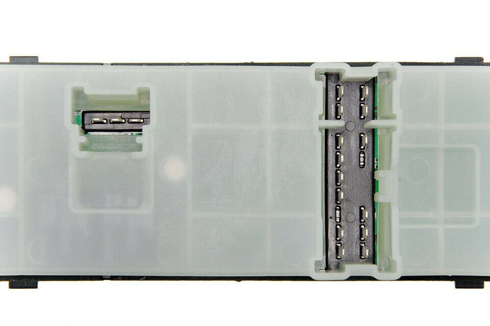 PULSANTIERA/ INTERRUTTORE ALZACRISTALLI NISSAN NAVARA D40 dal 2005/ QASHQAI dal 2007/ PATHFINDER R51 dal 2005 (lato guida) - Autoricambi4x4