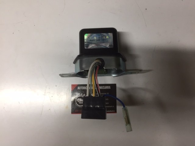 REGOLATORE ALTERNATORE TOYOTA LAND CRUISER 2.4 (LJ70/ LJ73) - Autoricambi4x4