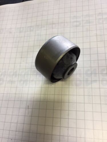 SILENTBLOCK ANTERIORE DIFFERENZIALE NISSAN KING CAB D22/21 5475131G02 - Autoricambi4x4