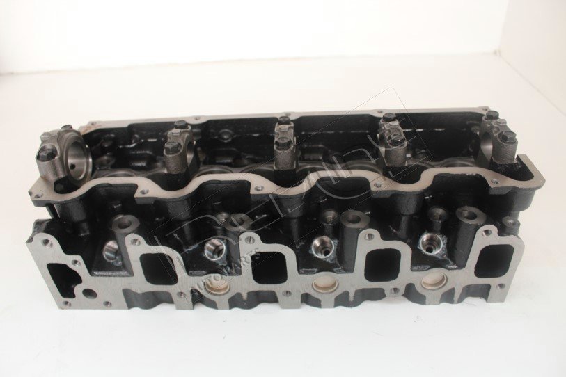 TESTATA MOTORE NUDA TOYOTA LAND CRUISER LJ70 II/ HILUX/ 4 RUNNER 2.5 TD Con scanalatura per l'olio (5 SUPPORTI) - Autoricambi4x4